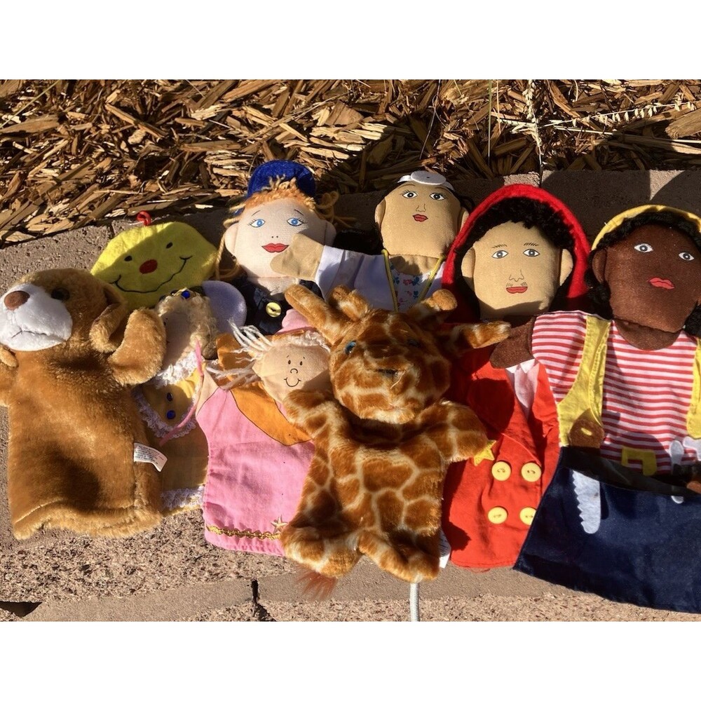 Lot of 9 Hand Puppets Plush Cloth Animals People Giraffe Bear Bea Pretend Play
